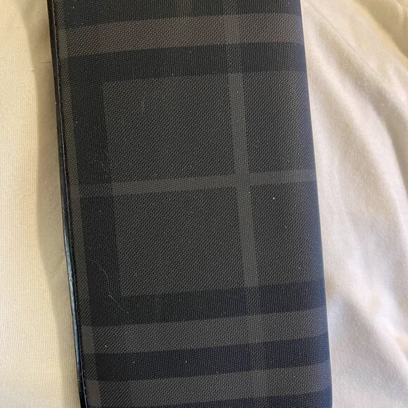Burberry Long Wallet - Picture 1 of 11